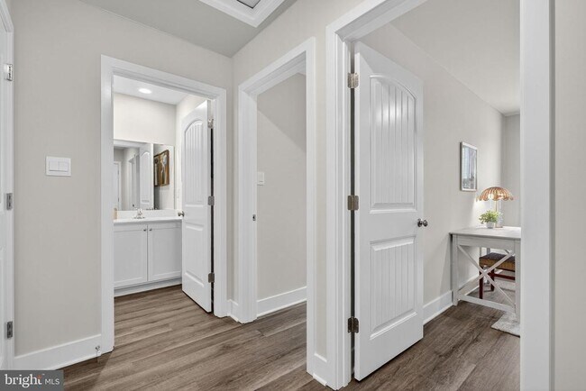 Building Photo - 37 Wisdom Ln