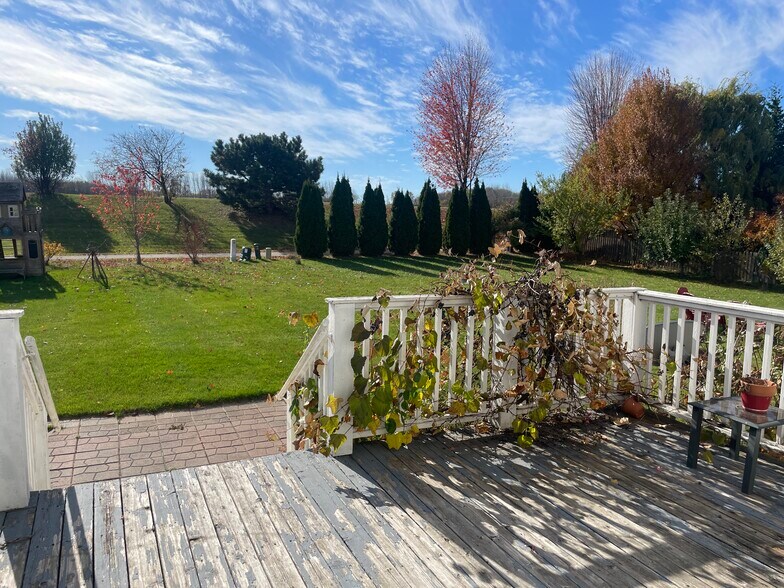 Building Photo - 3169 Pleasant St