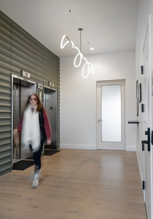 Building Photo - 93 Bennington St