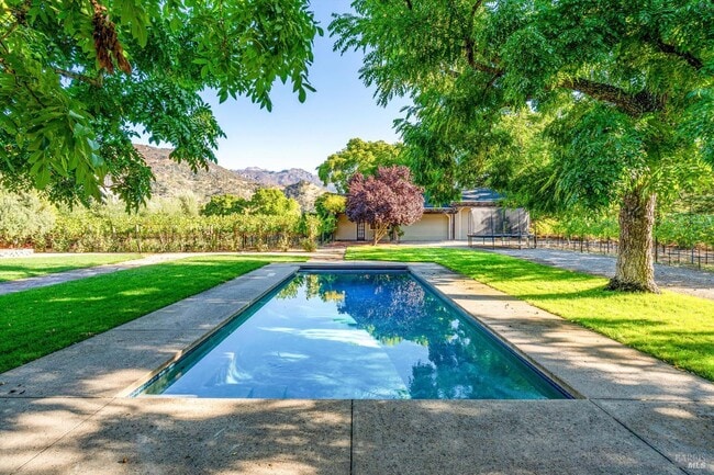 Building Photo - 20 Rosedale Rd