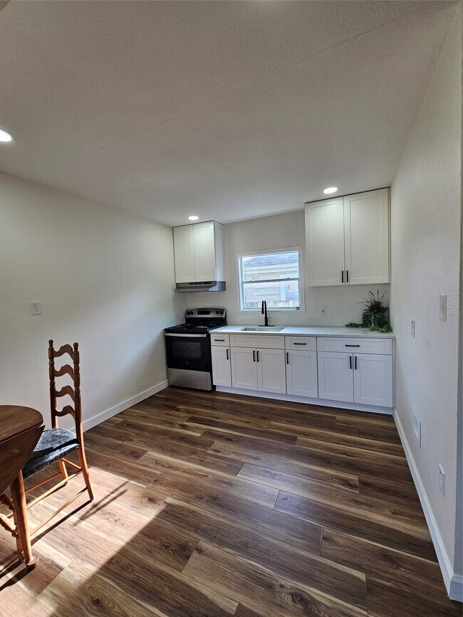 Building Photo - 3126 Ohio St