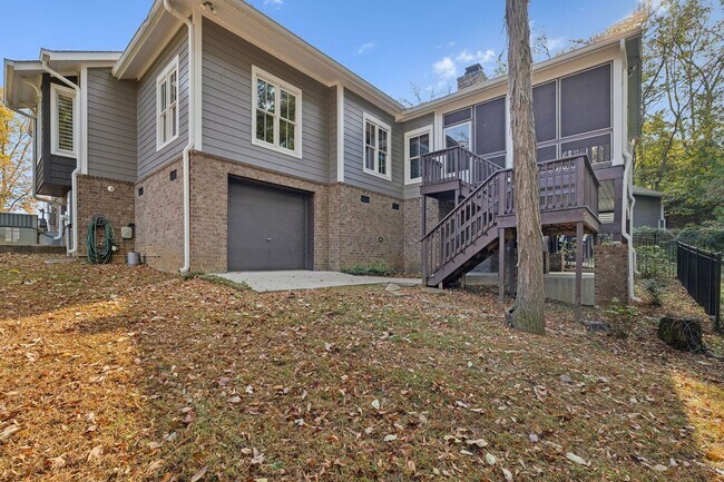 Building Photo - FULLY FURNISHED ISLAND HOME ON OLD HICKORY...