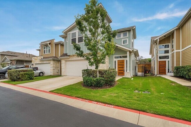 Building Photo - 1408 Casa Dr