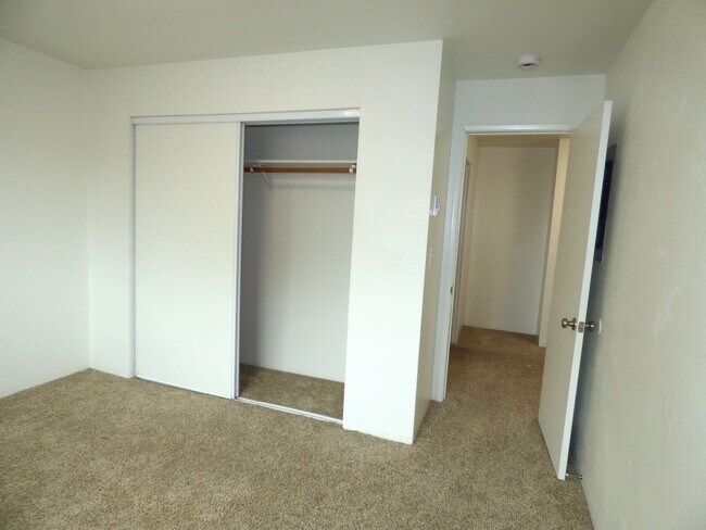 Building Photo - Lancaster Townhomes