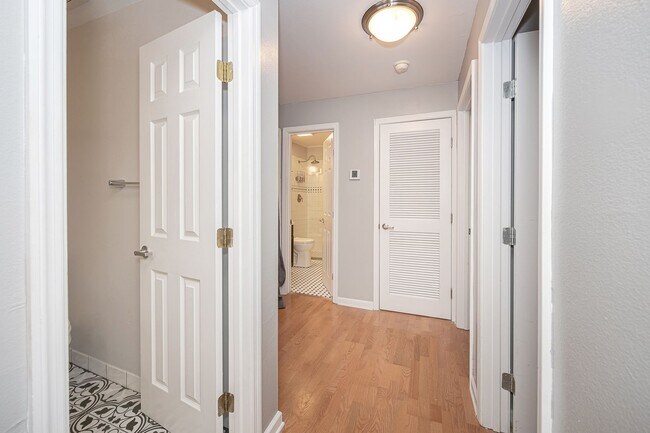 Building Photo - Harbor Landing rental with boat slip, great amenities, and a gated waterfront community lifestyle.