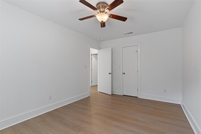 Building Photo - 4807 Aberdeen Dr