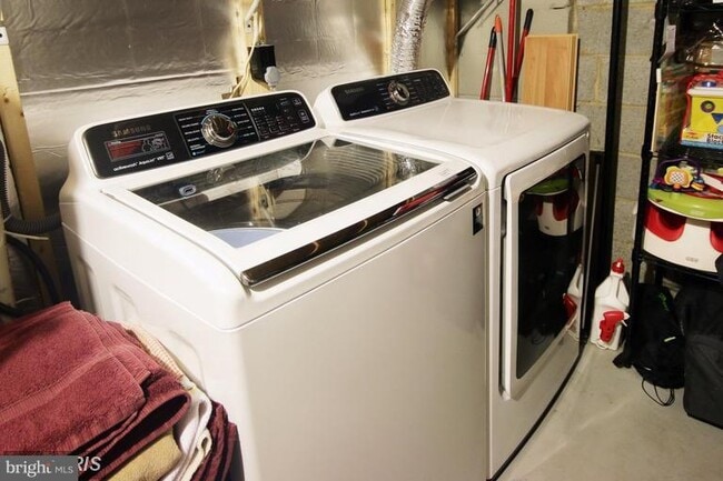 Building Photo - 7706 Havenside Terrace