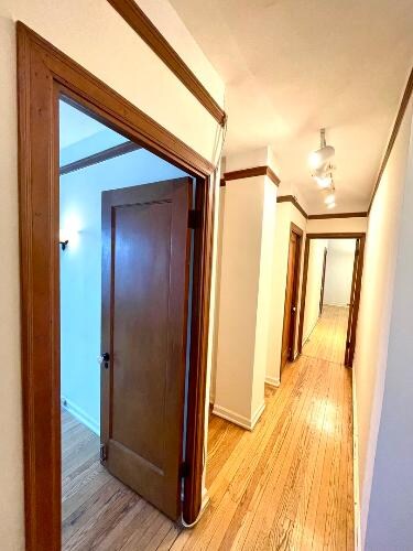 Building Photo - 6334 N Sheridan Rd