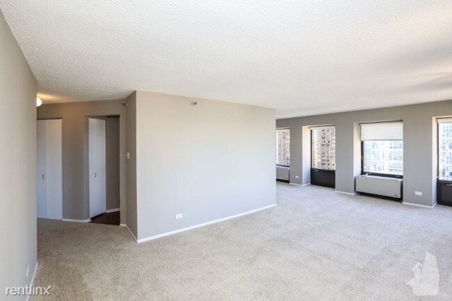 Building Photo - 441 E Erie St