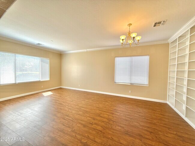 Building Photo - 12816 W Vista Paseo Dr