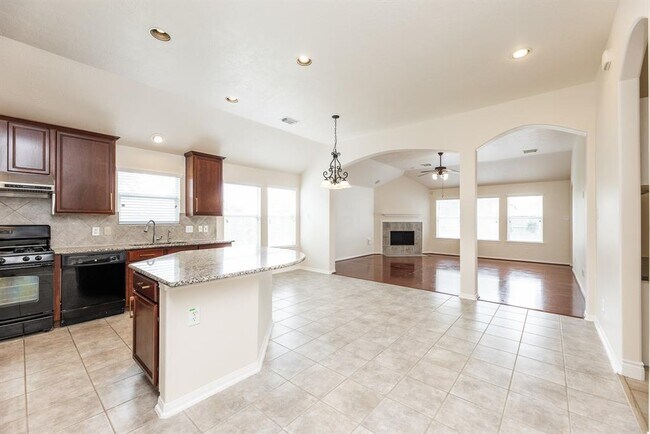 Building Photo - 19234 Mustang Pointe Ln