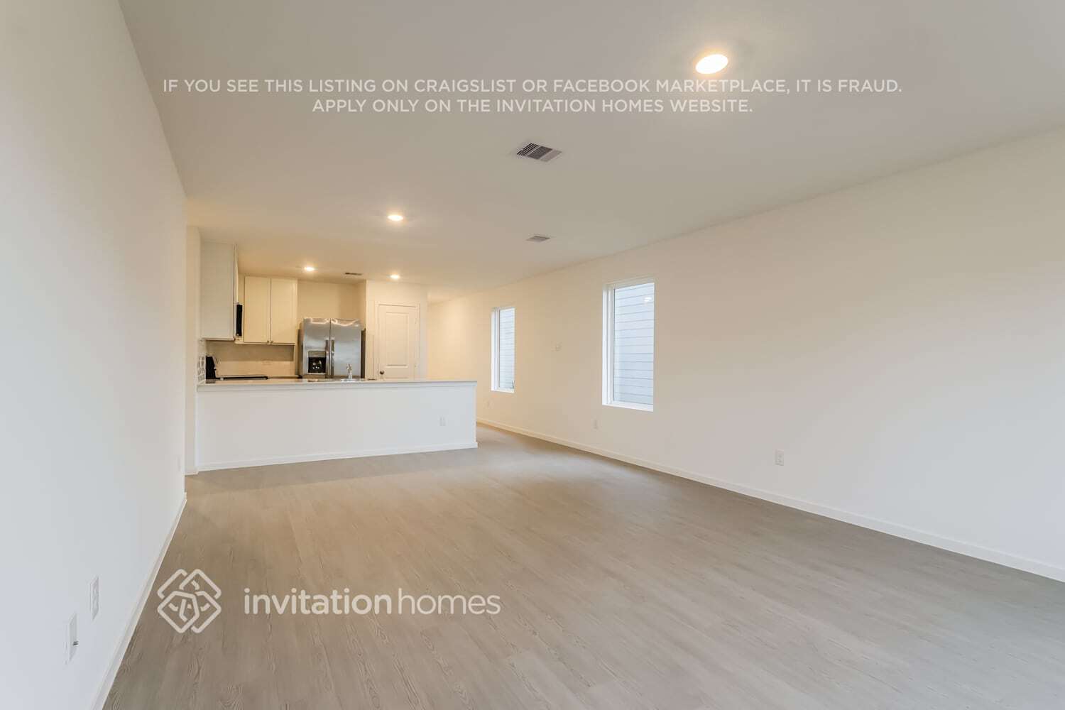 Building Photo - 15250 Abella Dr