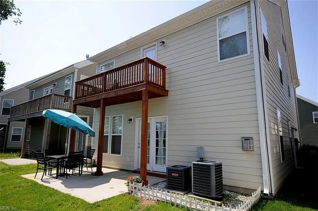 Building Photo - 5332 Cottage Ct