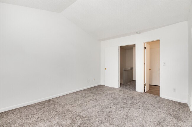 Building Photo - 11877 E Kepner Dr