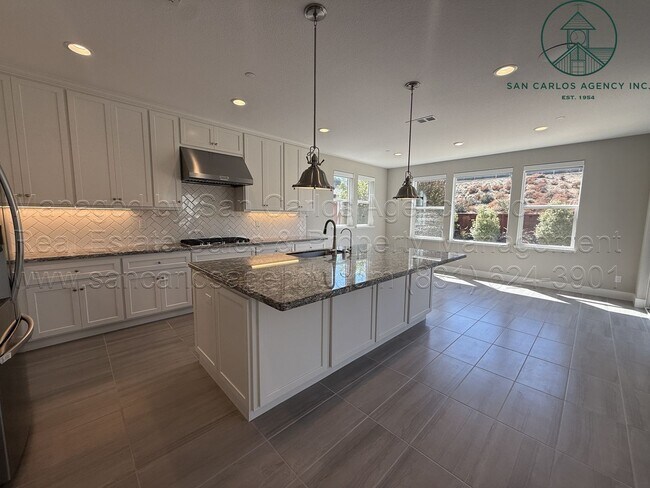 Building Photo - 266 Sandy Gulch Dr