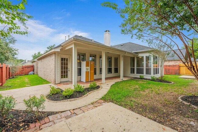 Building Photo - 21922 Rivergate Ct