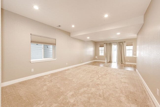 Building Photo - Beautiful 5bd 4ba single family home for rent in desirable Highlands Ranch CO 80103