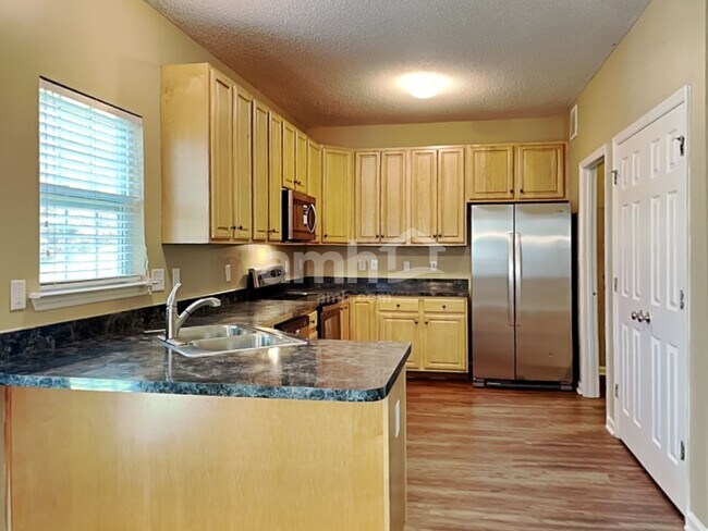 Building Photo - 630 Prickly Pear Dr