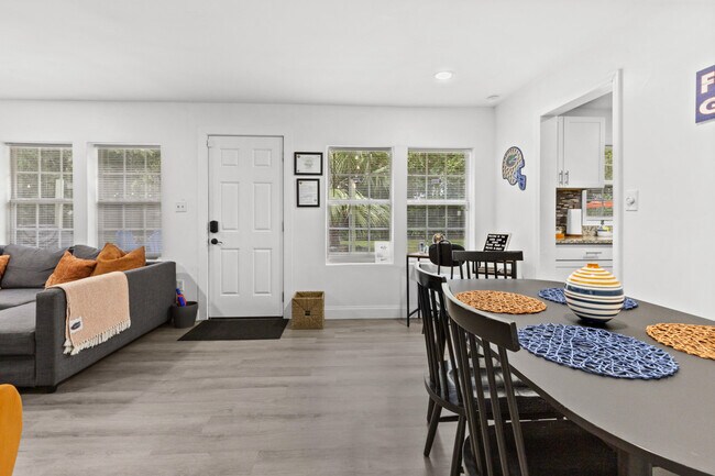 Building Photo - 2614 NW 8th St