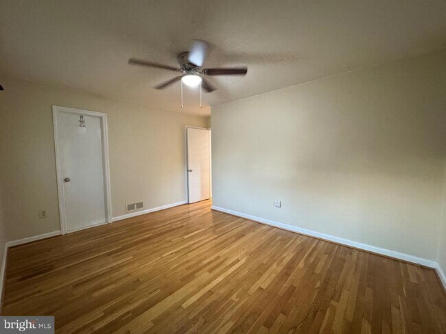 Building Photo - 2612 Sigmona St