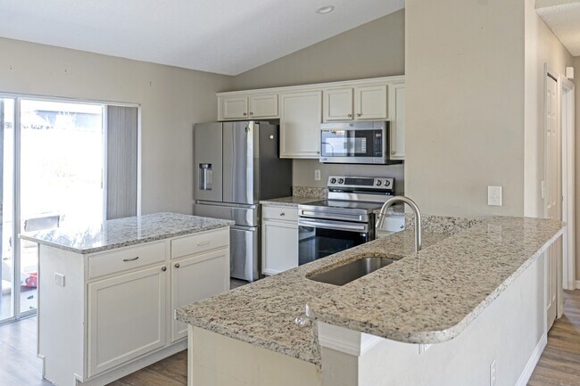 Building Photo - 1117 Peregrine St