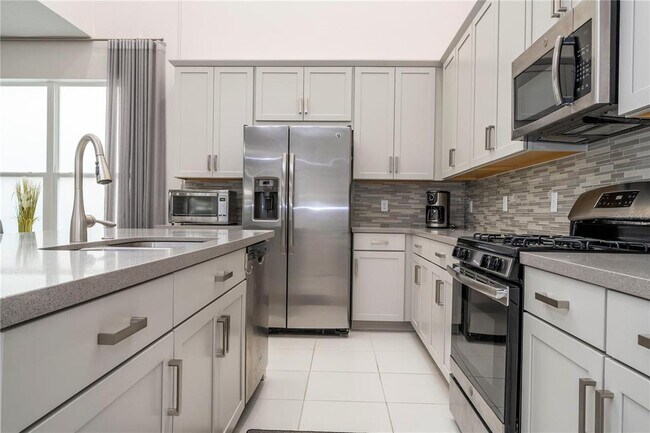 Building Photo - 15205 Shonan Gold Dr
