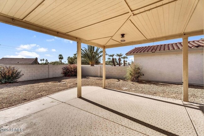 Building Photo - 25810 S Boxwood Dr