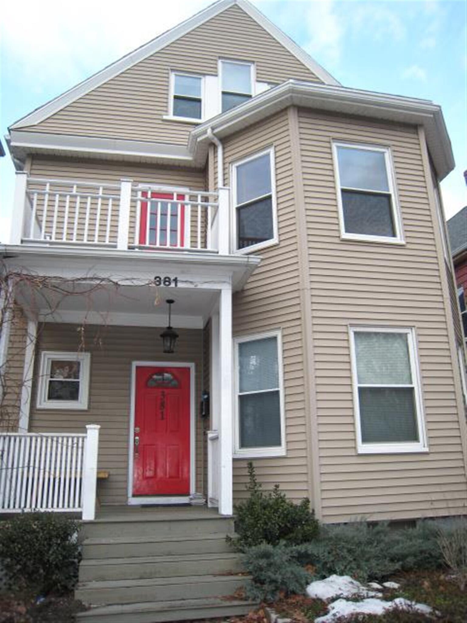 Building Photo - 381 Highland Ave