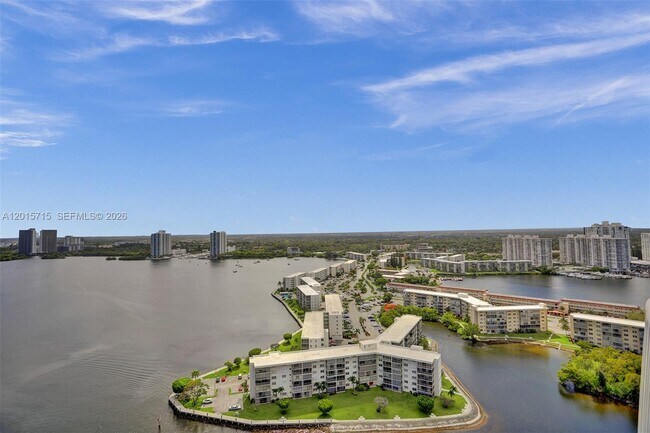 Building Photo - 1000 W Island Blvd