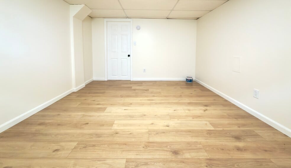 Basement flex room - 1928 Cornell Ave
