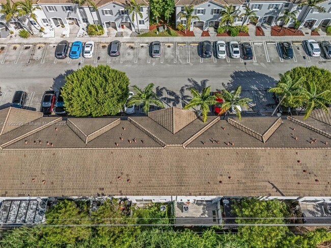 Building Photo - 1530 SE 31st Ct