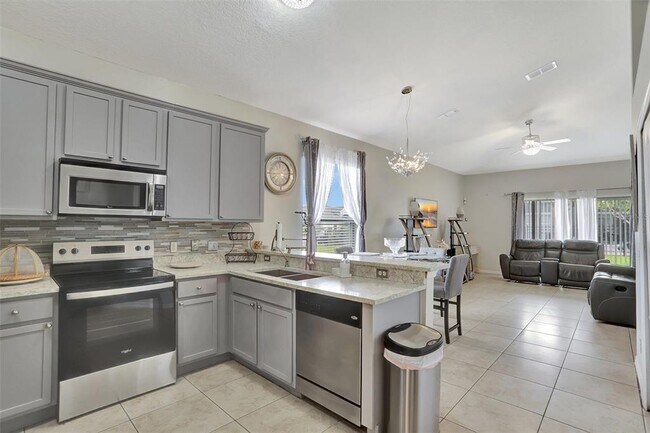 Building Photo - 2367 Brewerton Ln