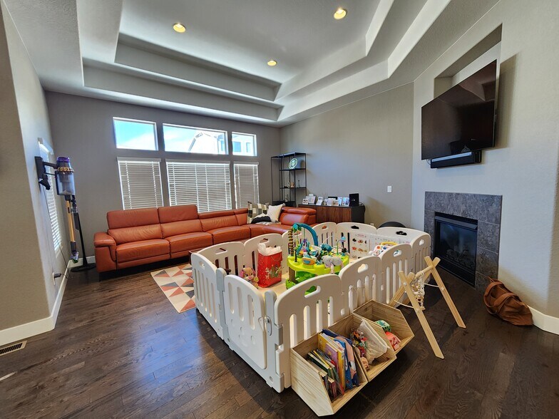 Building Photo - 10043 Hannaway Dr