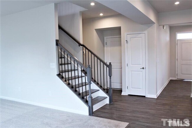 Building Photo - 3 Bedroom Single Family House for Rent