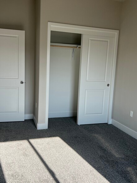Building Photo - 5302 Hawkwatch Ln