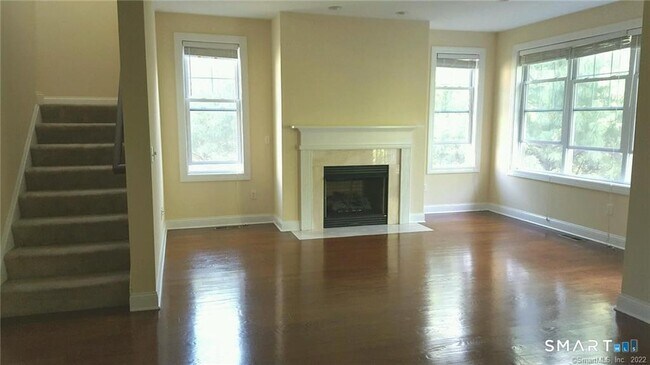 Building Photo - 140 Kyles Way