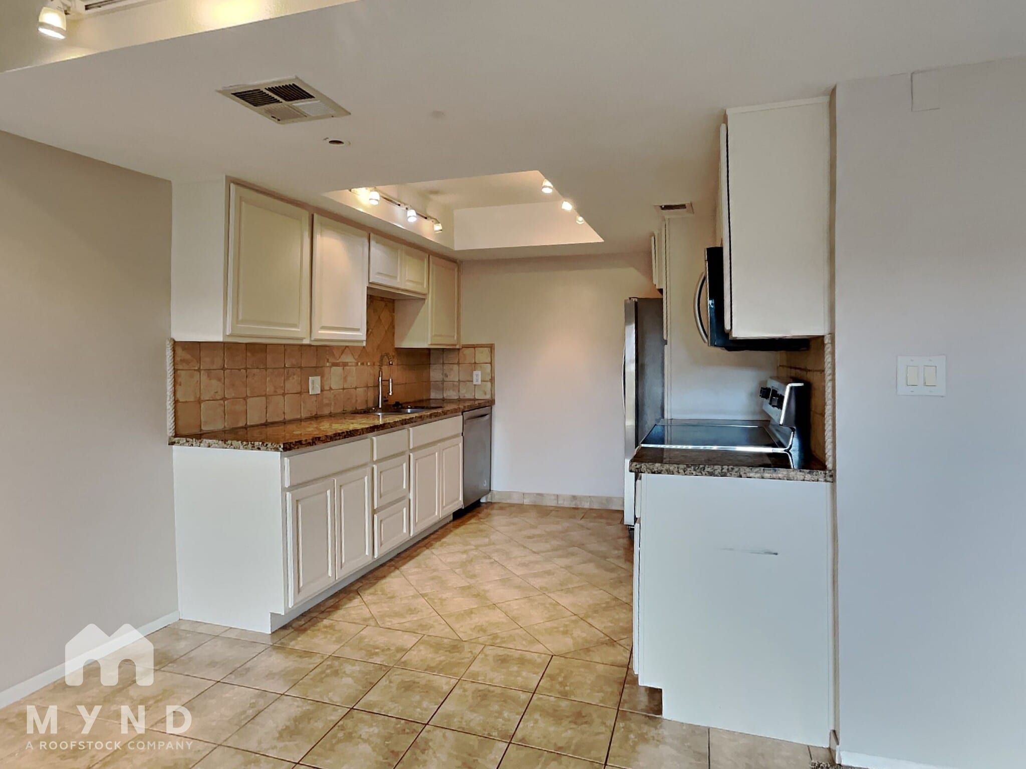 Building Photo - 7850 E Camelback Rd