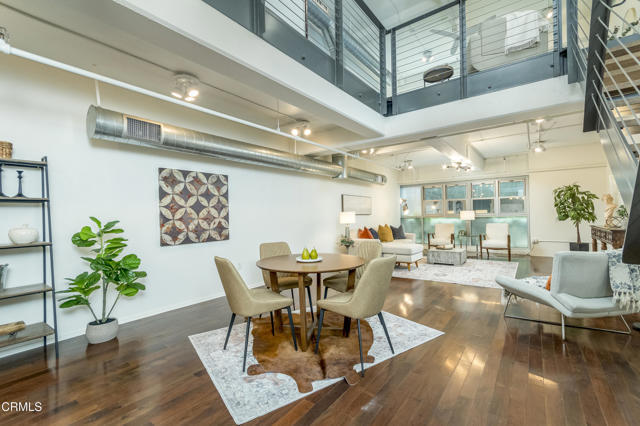 Building Photo - 510 S Hewitt St