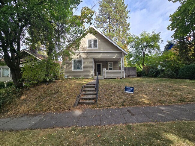 Building Photo - South Hill Home!! Available Now!