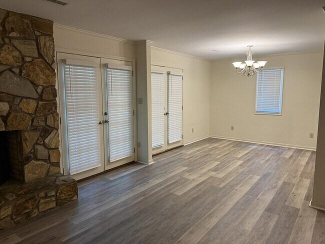Building Photo - 3263 Carlyle Dr NW