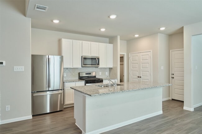 Building Photo - 2460 Shellcracker Dr