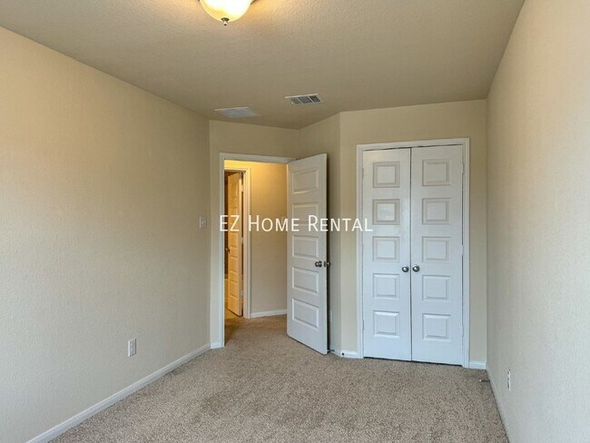 Building Photo - 5541 Evanston Ln
