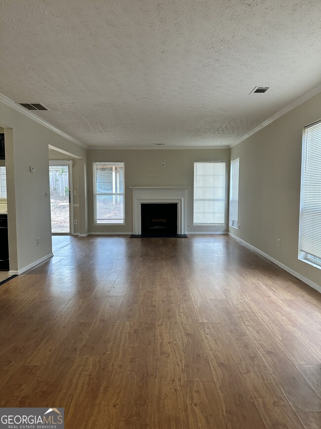 Building Photo - 1011 Hampton Hill Ct