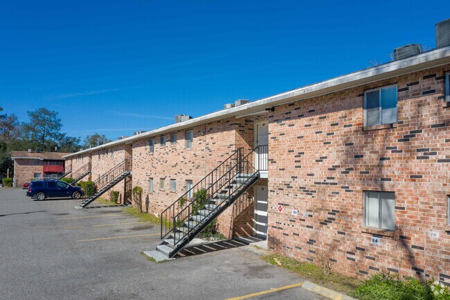 Back of Building - Villages at Jacksonville