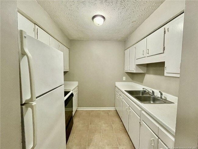 Building Photo - 3241 Willard Dr