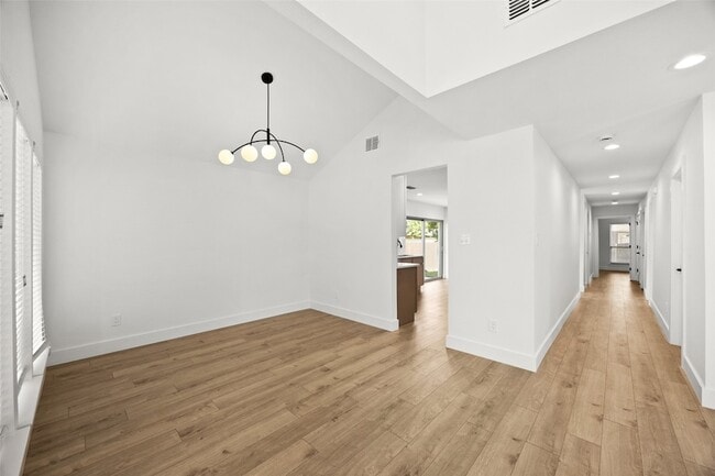 Building Photo - 2116 Trellis Pl