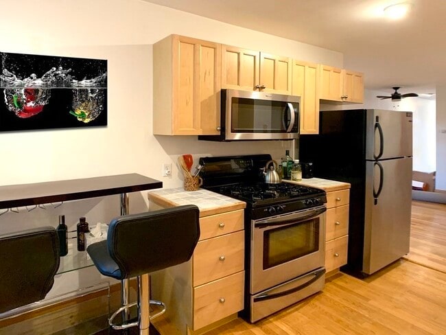 Building Photo - 148 Berkshire St