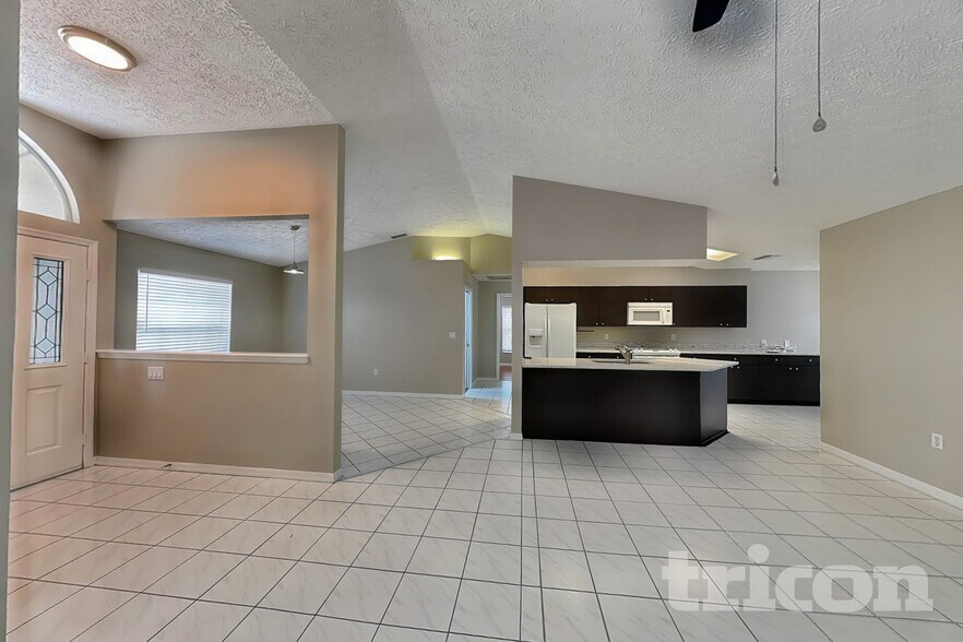 Building Photo - 7028 Covewood Dr