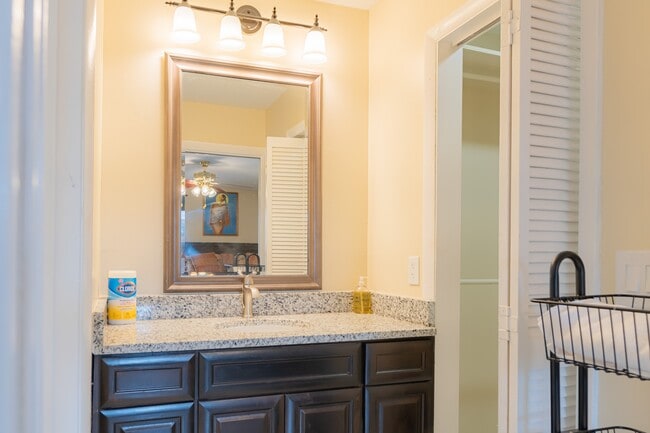 Building Photo - 6203 Tebbetts Dr