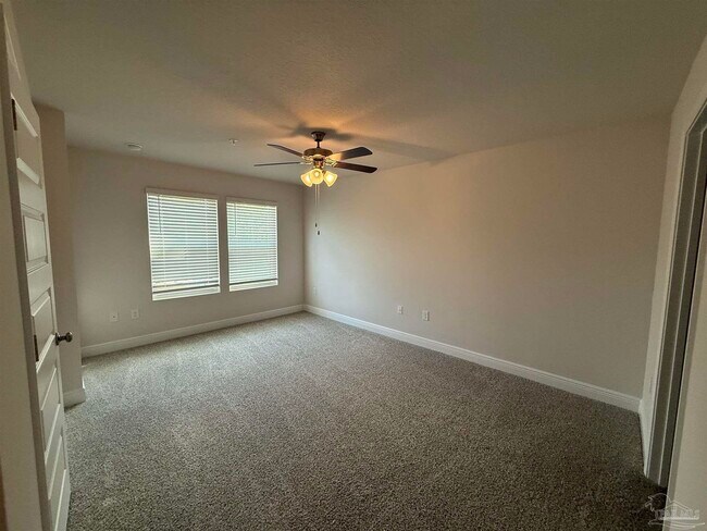 Building Photo - 9007 Golden Eye Dr
